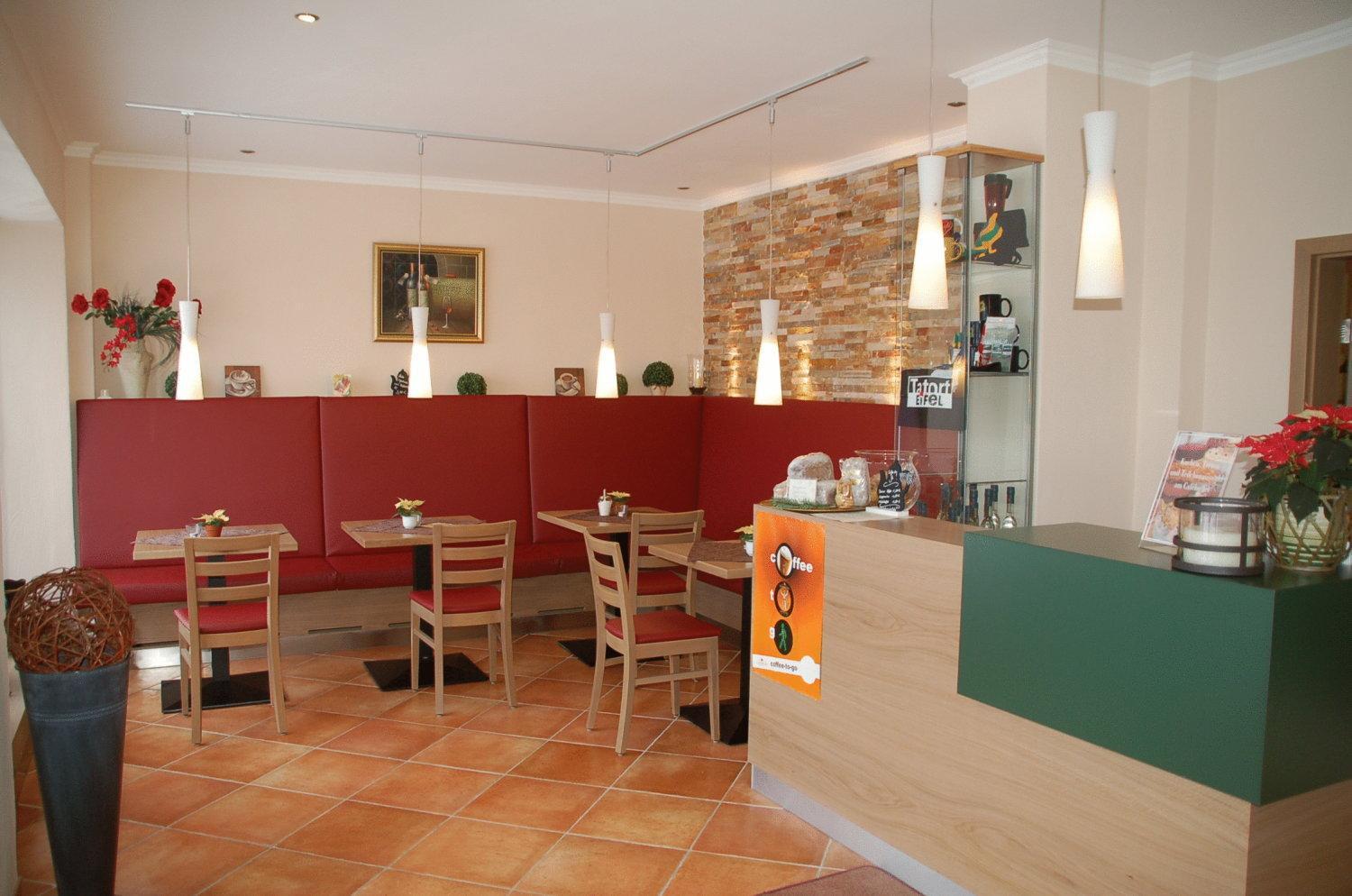 Hotel-Ferienwohnungen Cafe Maarblick Schalkenmehren Exterior photo