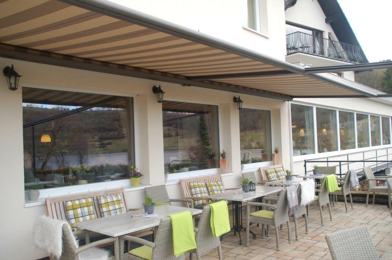Hotel-Ferienwohnungen Cafe Maarblick Schalkenmehren Exterior photo